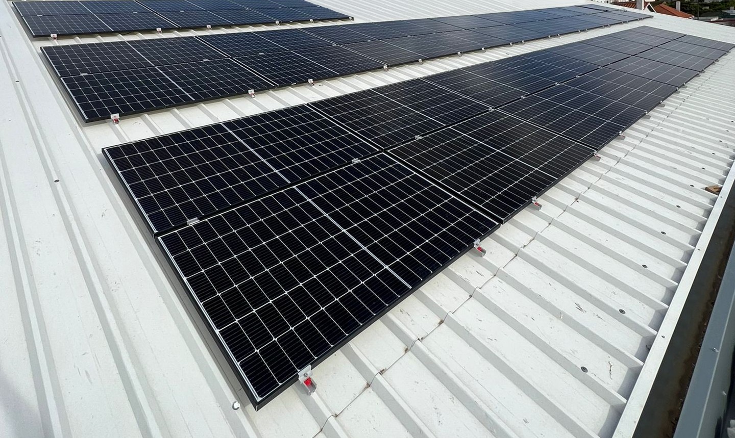Instalação Fotovoltaica - MG WAX - Marinha Grande